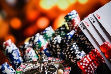 mega77 Evolution Gaming table interface showing live dealer, betting options, and real-time chat